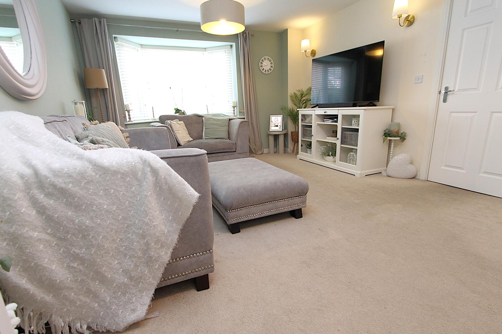4 bed property in Greatwich Way, Kidderminster